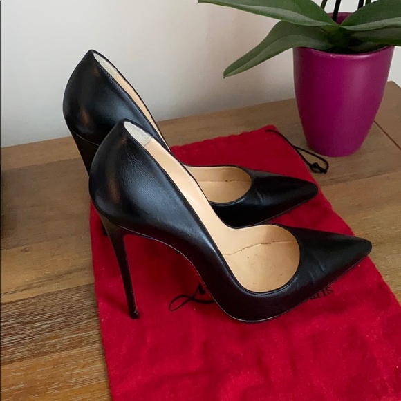 Louboutin ‘So Kate’ Pumps in Black - size 39.5